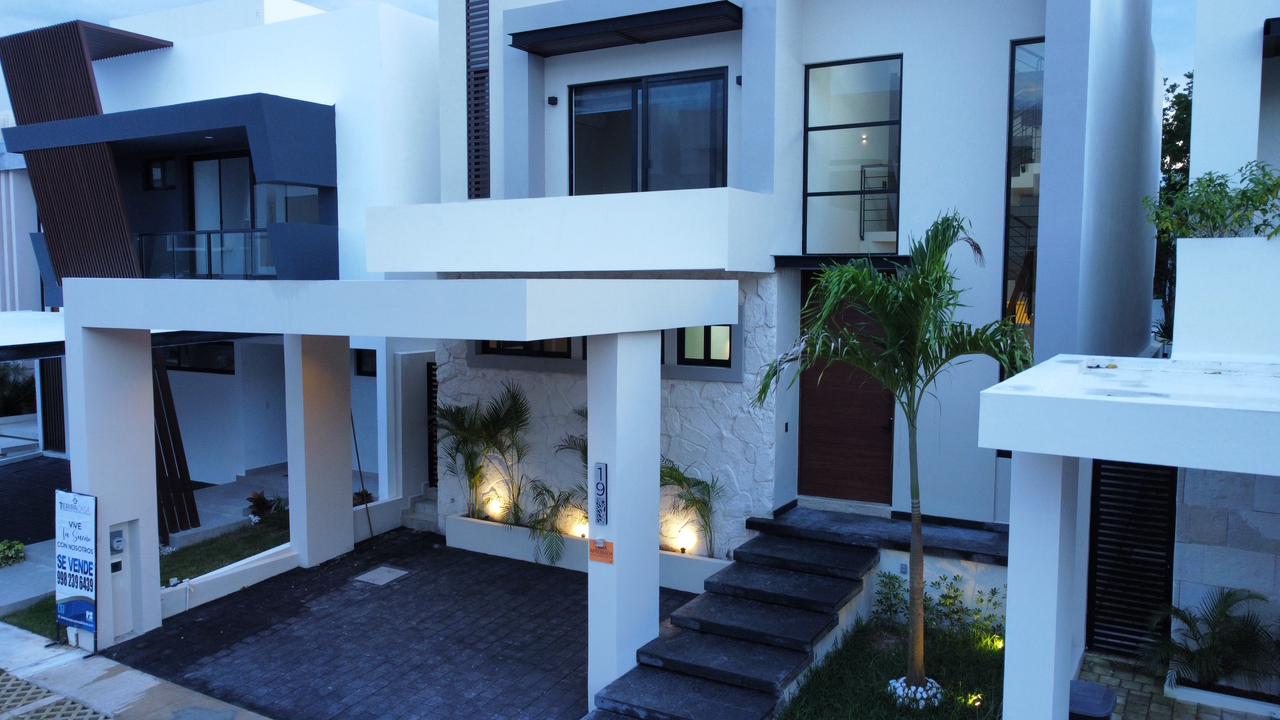 🏡 ¡Casa en Venta en Vía Cumbres, Cancún!