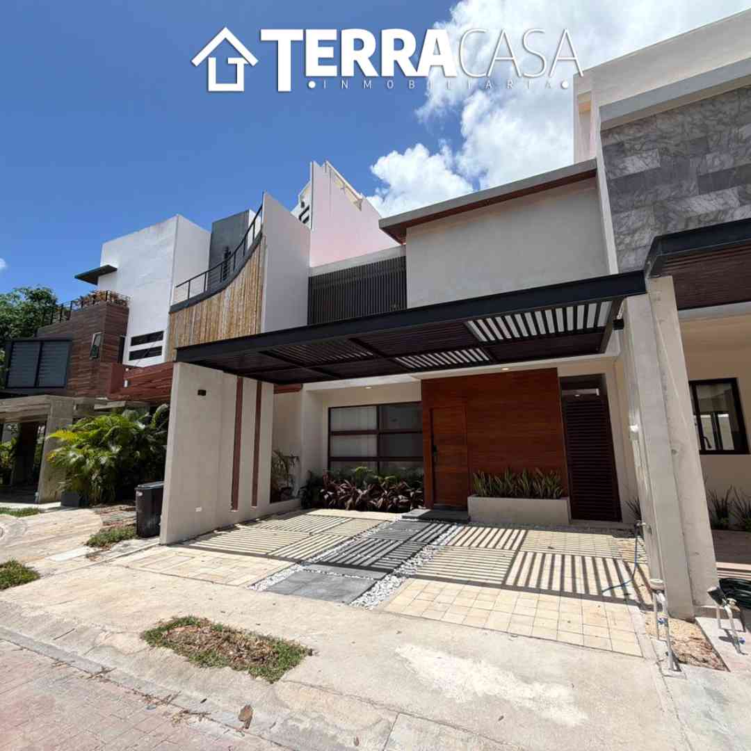 Casa en Renta – Residencial Arbolada Cumbres, Cancún