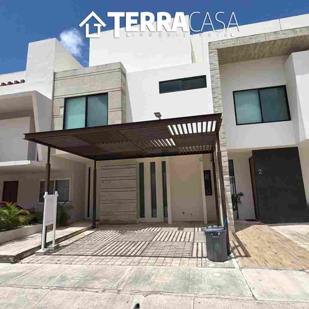 CASA EN VENTA EN RESIDENCIAL ARBOLADA, CANCÚN